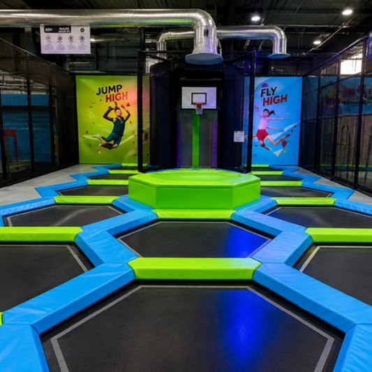 KIDS TRAMPOLINE WITH BASKETBALL CHALLENGE
