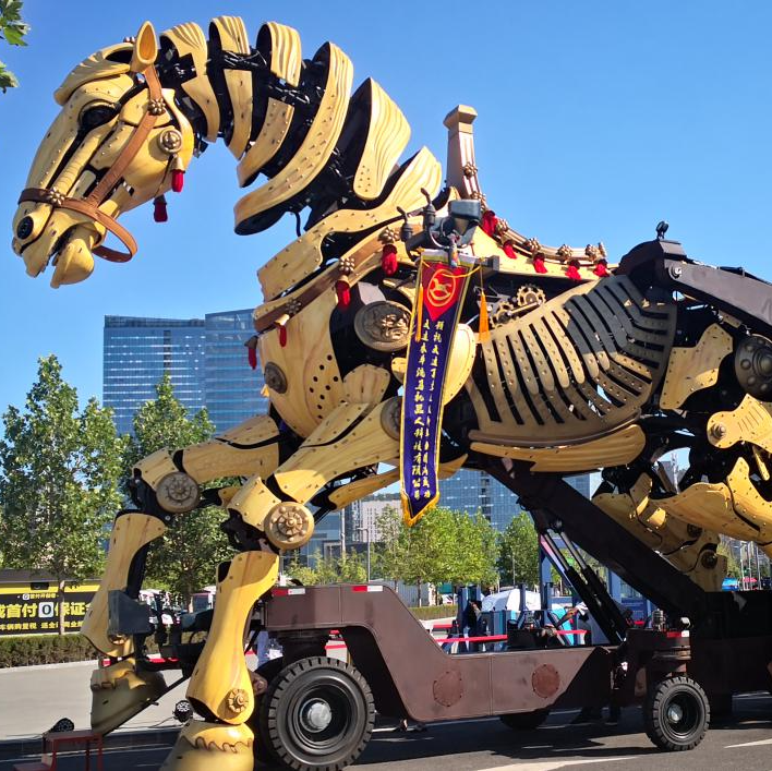 Giant Chinese Horse - Giant Mechanical Art Intallations